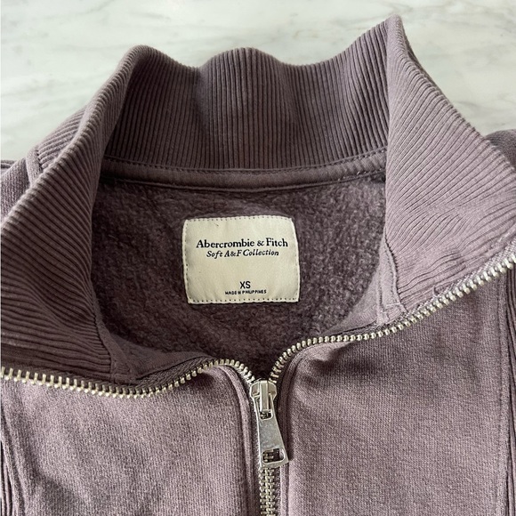 Abercrombie and Fitch Cinched Bungee Mockneck Half Zip Sweatshirt Dark Grey XS - Picture 3 of 3